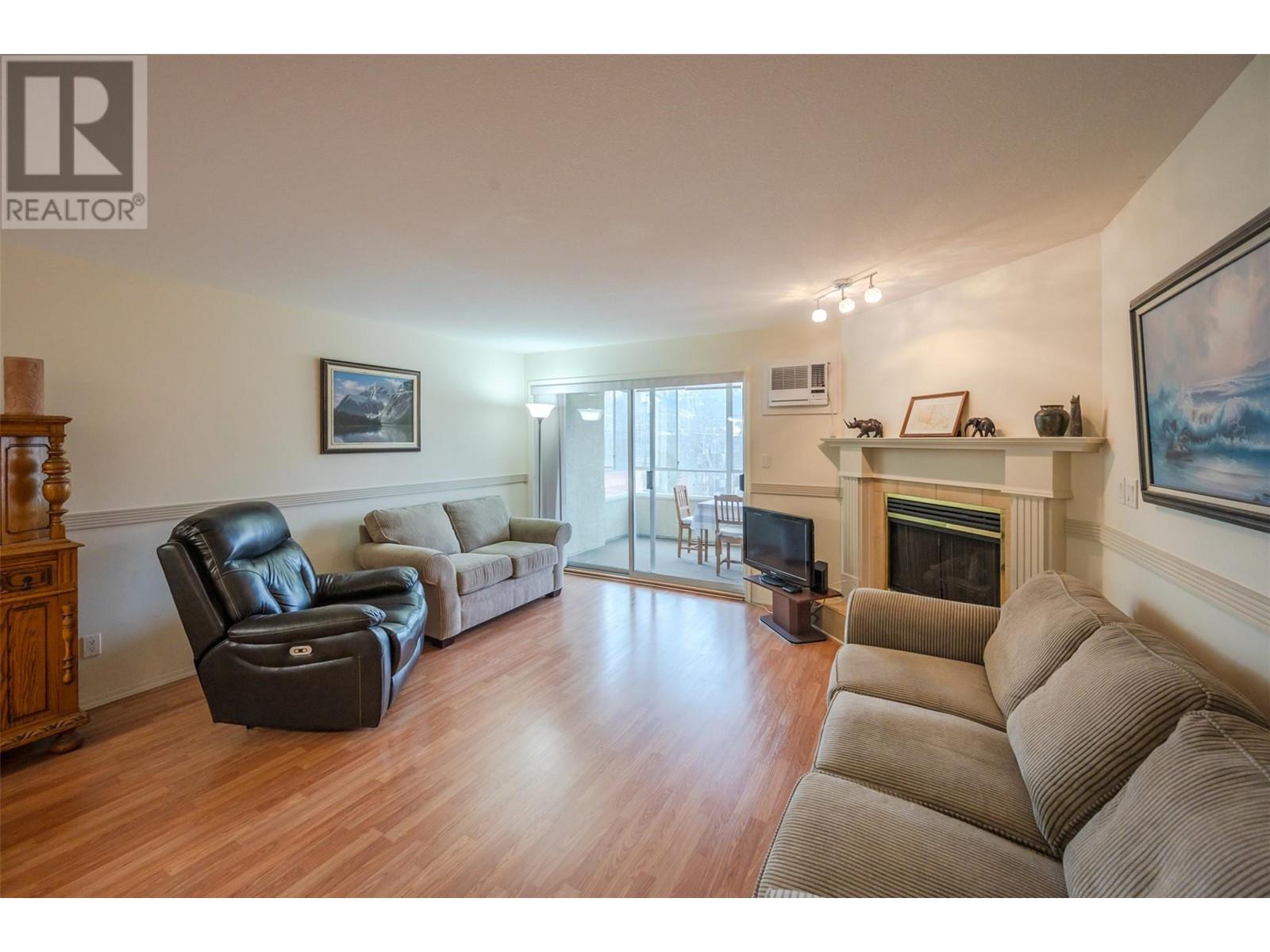 Property at 374 Winnipeg Street Unit# 302 image 3