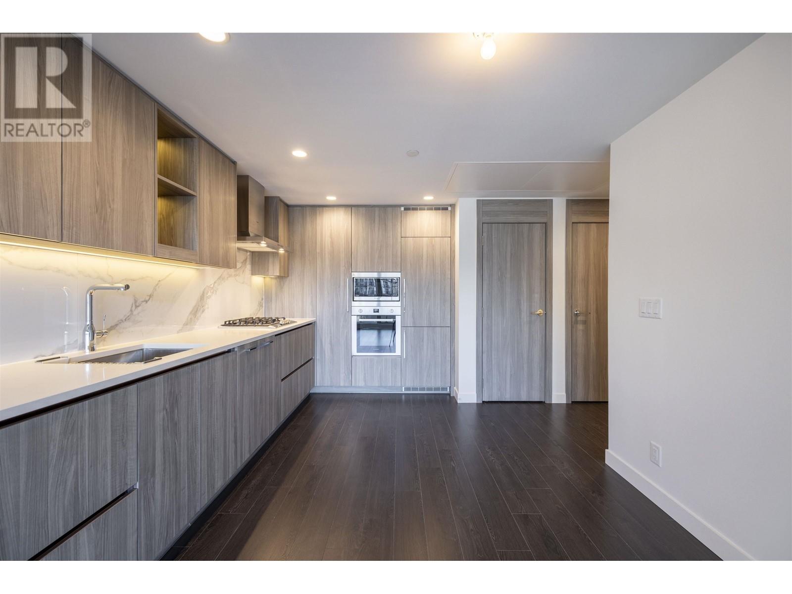 Listing Picture 10 of 24 : 305 4890 LOUGHEED HIGHWAY, Burnaby / 本拿比 - 魯藝地產 Yvonne Lu Group - MLS Medallion Club Member