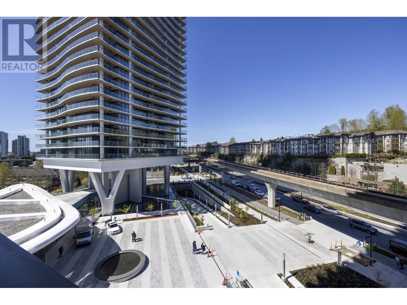 Listing Picture 3 of 24 : 305 4890 LOUGHEED HIGHWAY, Burnaby / 本拿比 - 魯藝地產 Yvonne Lu Group - MLS Medallion Club Member
