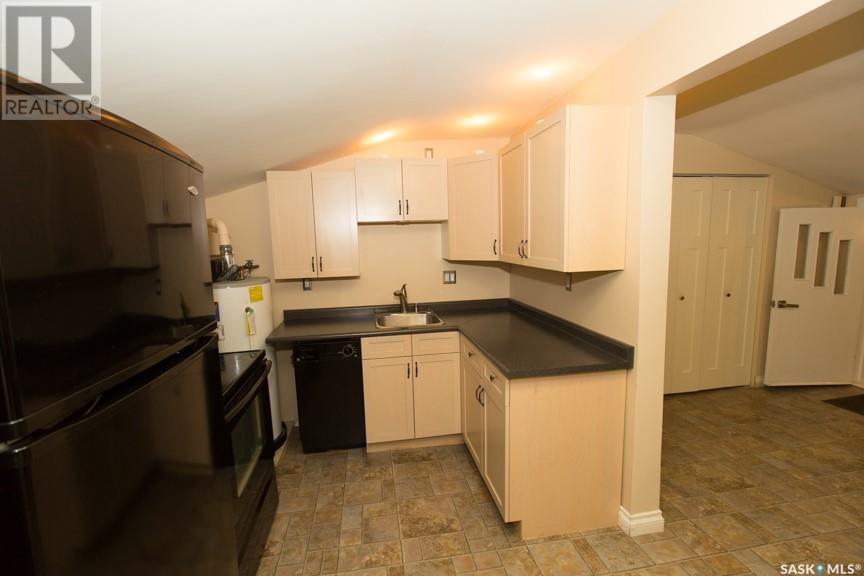 15 Betts Avenue, Yorkton, Saskatchewan  S3N 1M1 - Photo 9 - SK998354