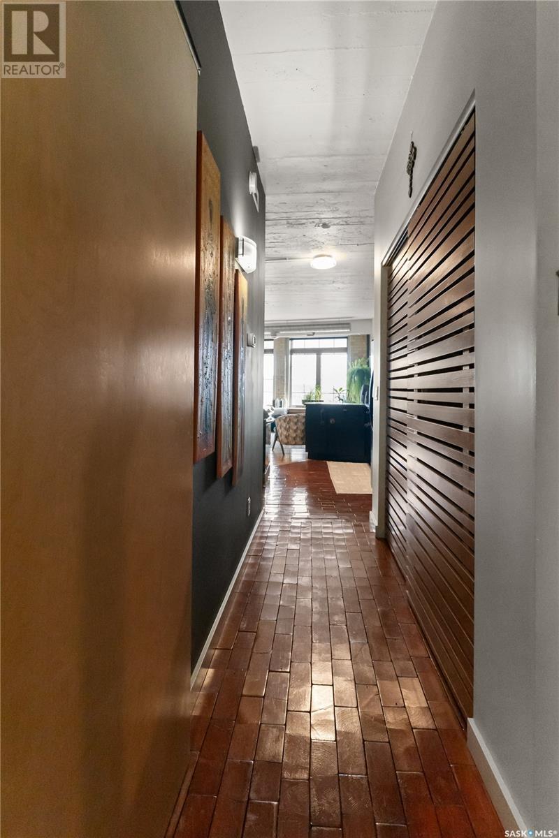 404 12 23rd Street E, Saskatoon, Saskatchewan S7K 0H5 - Photo 3 - SK998378