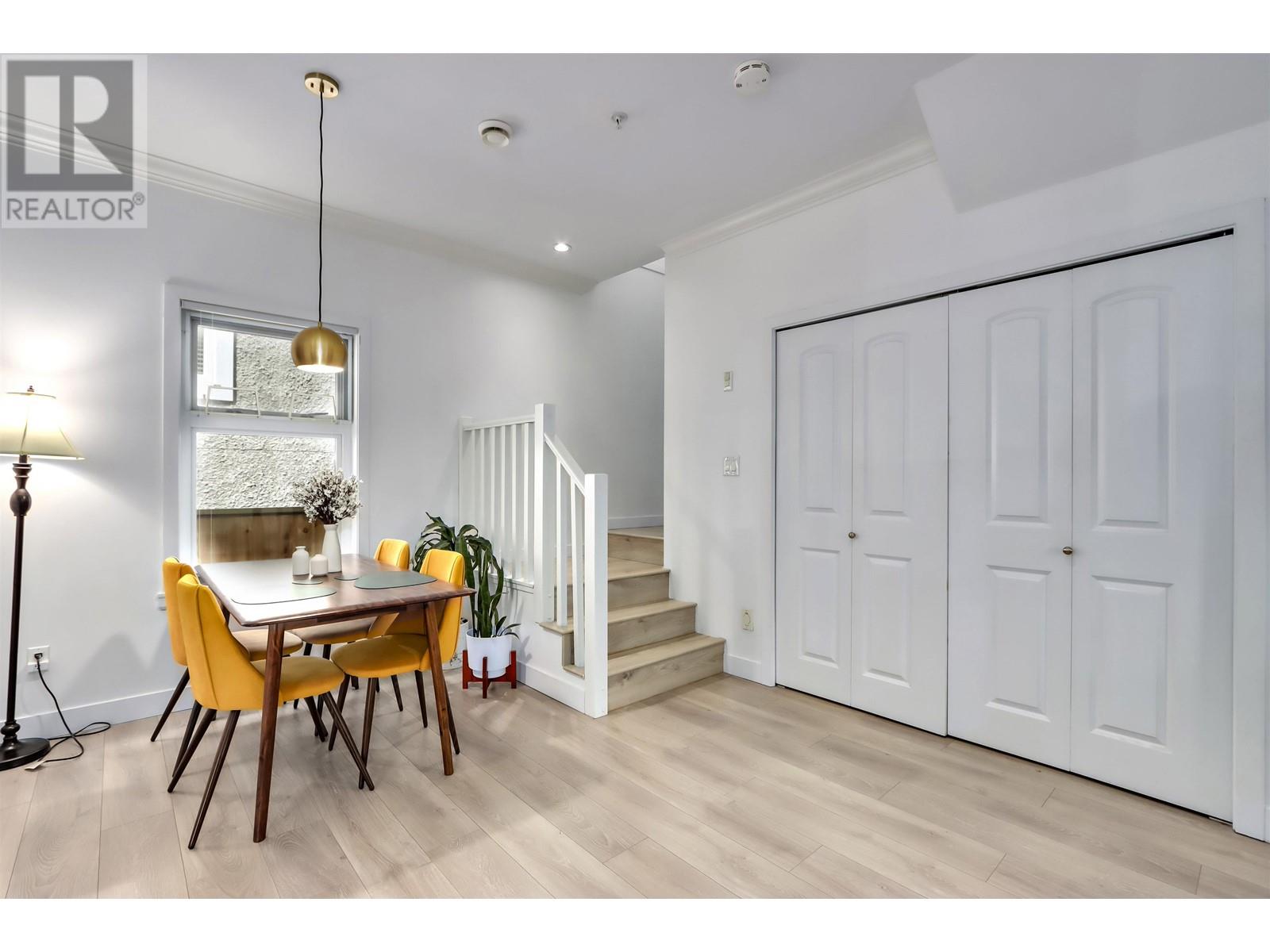 Listing Picture 8 of 22 : 4132 COMMERCIAL STREET, Vancouver / 溫哥華 - 魯藝地產 Yvonne Lu Group - MLS Medallion Club Member