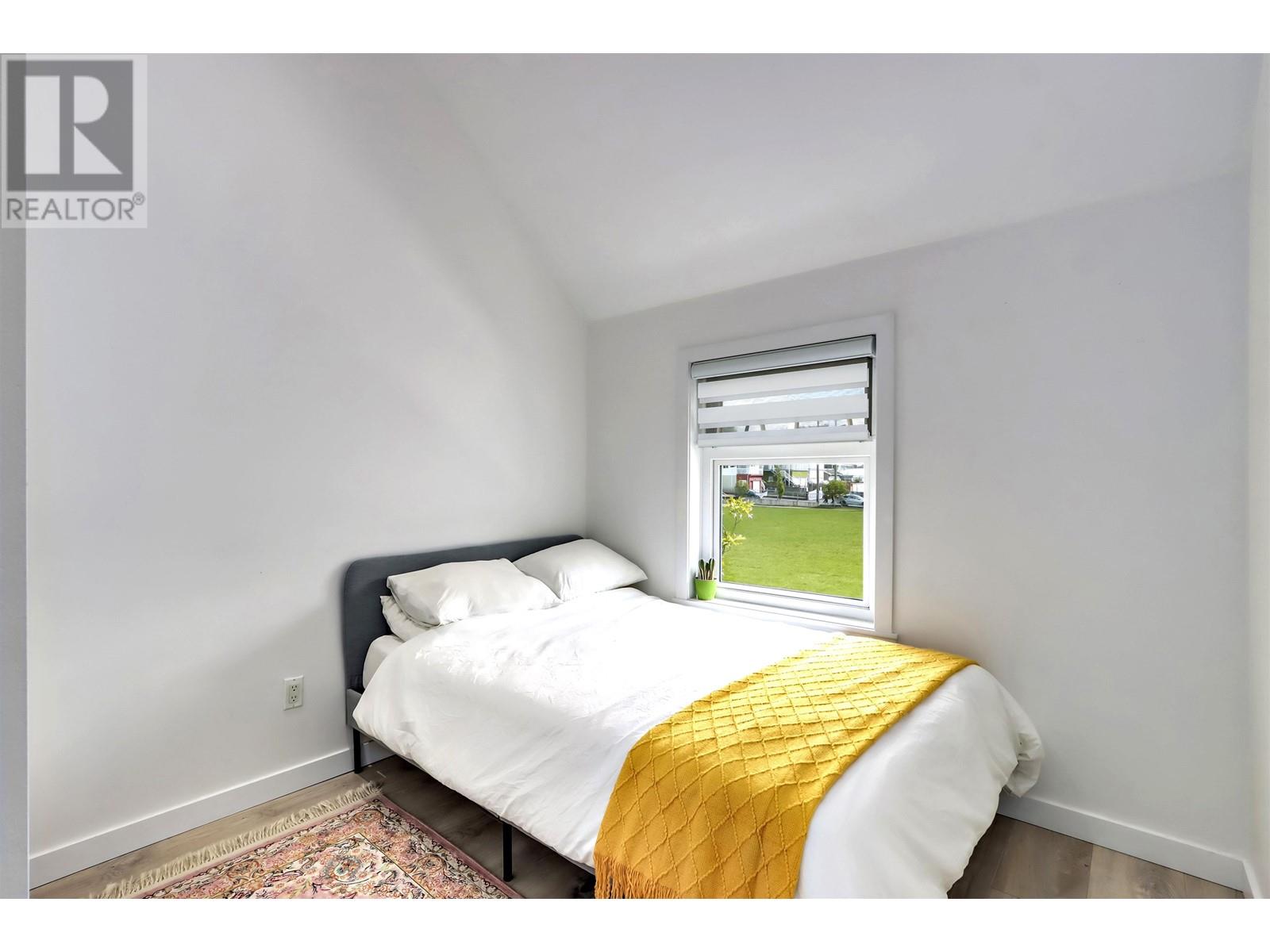 Listing Picture 10 of 22 : 4132 COMMERCIAL STREET, Vancouver / 溫哥華 - 魯藝地產 Yvonne Lu Group - MLS Medallion Club Member