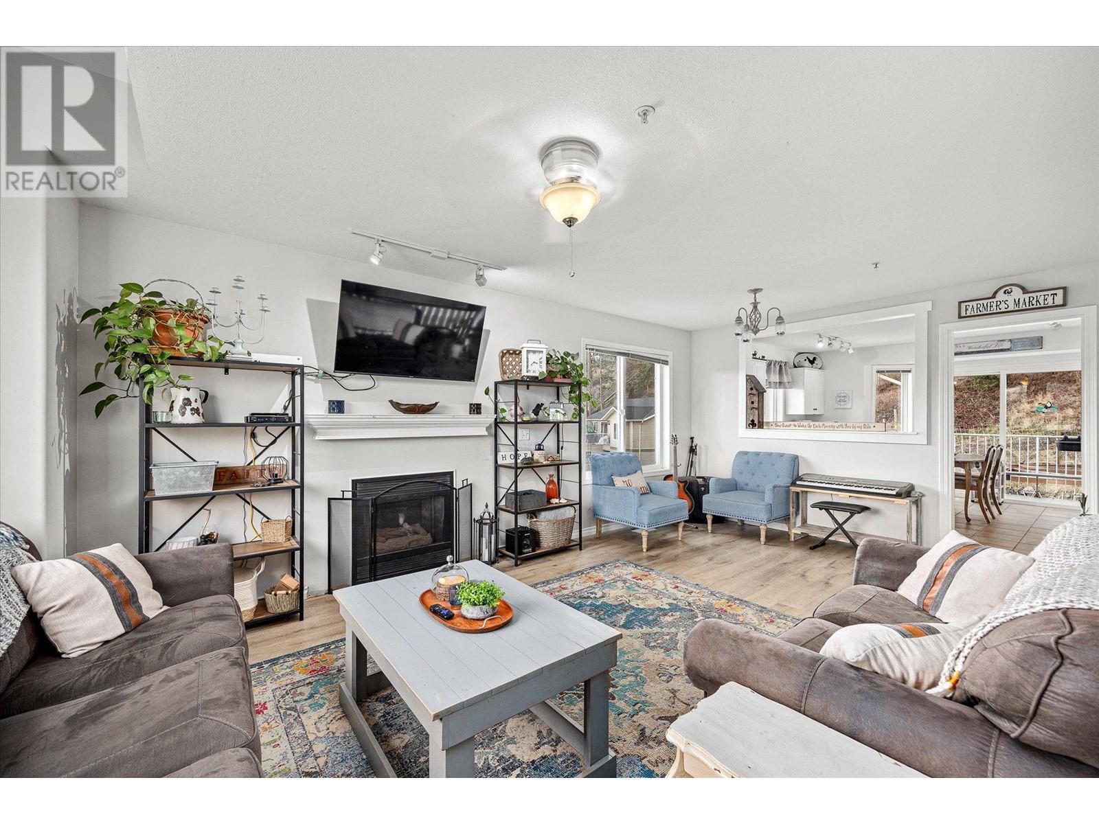Property at 5817 Victoria Street image 5