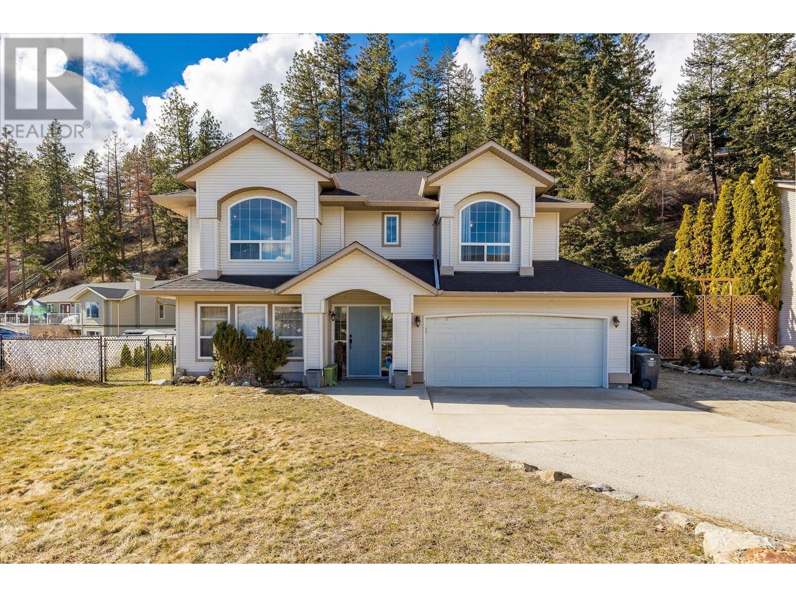 Property at 5817 Victoria Street image 1
