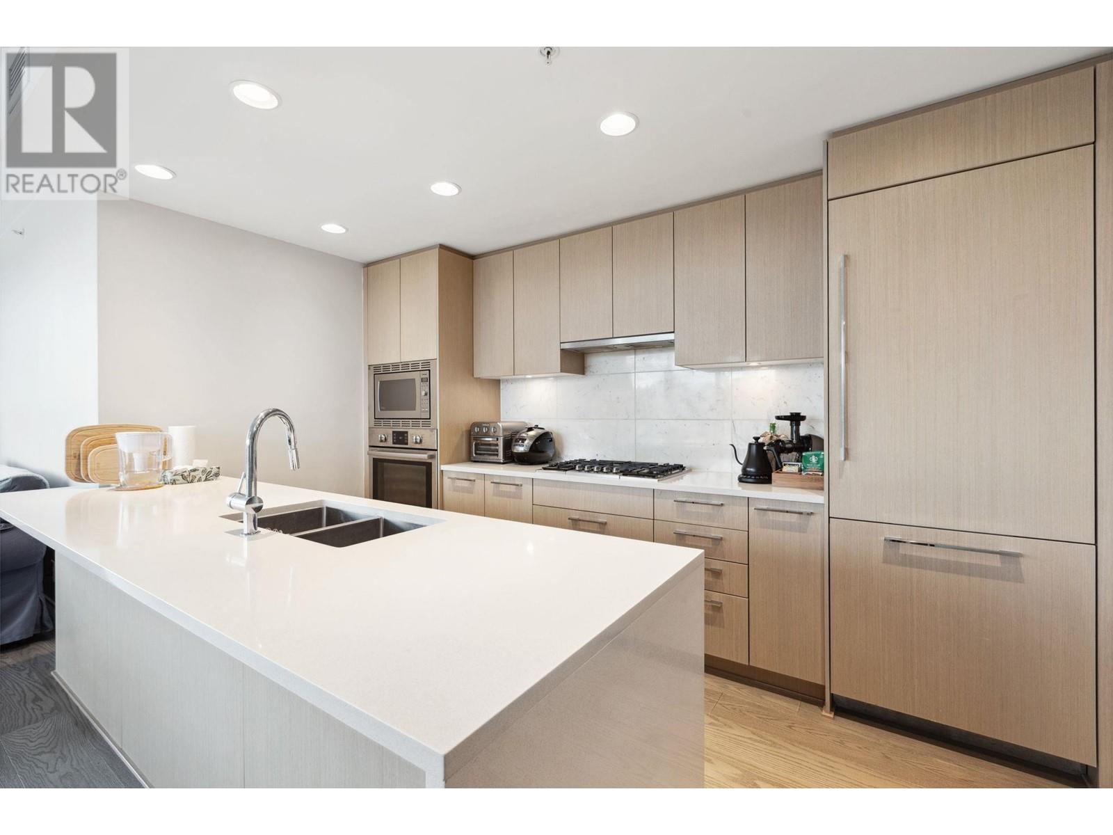 Property at 1206 3533 ROSS DRIVE image 3