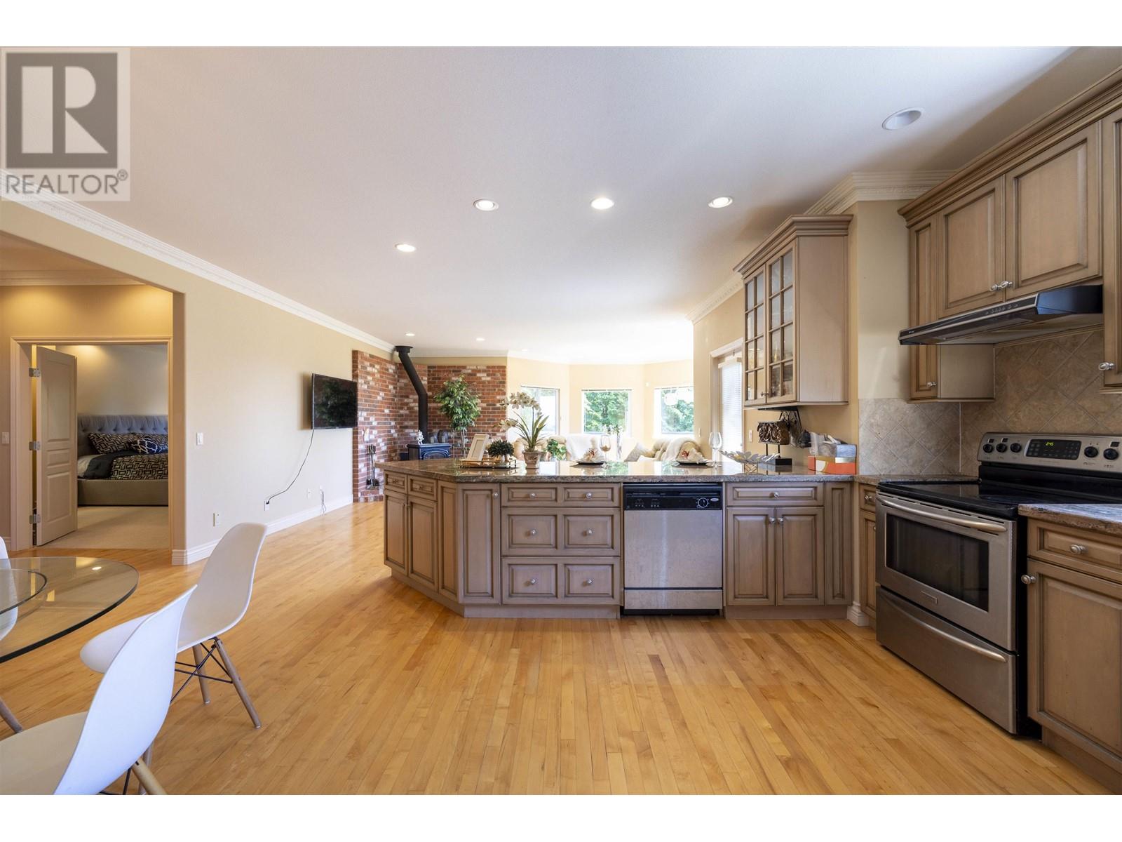 1625 Parkway Boulevard, Coquitlam, British Columbia  V3E 3M7 - Photo 12 - R2975209