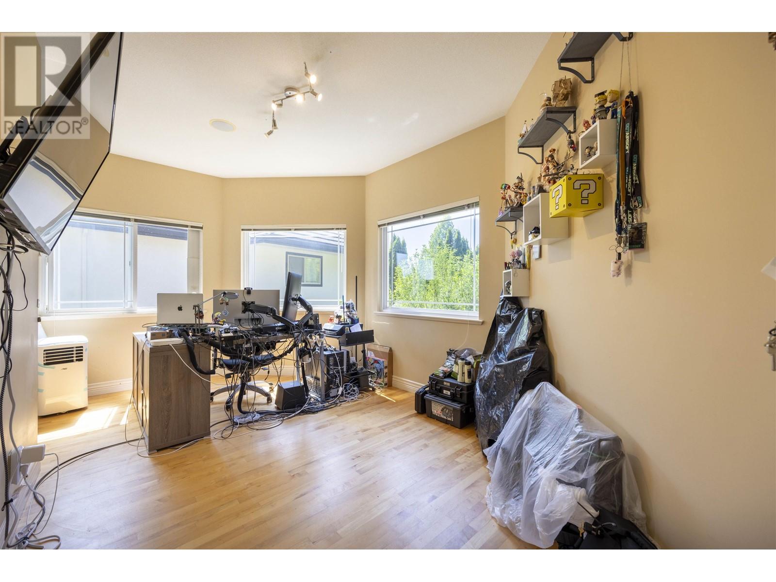 1625 Parkway Boulevard, Coquitlam, British Columbia  V3E 3M7 - Photo 16 - R2975209