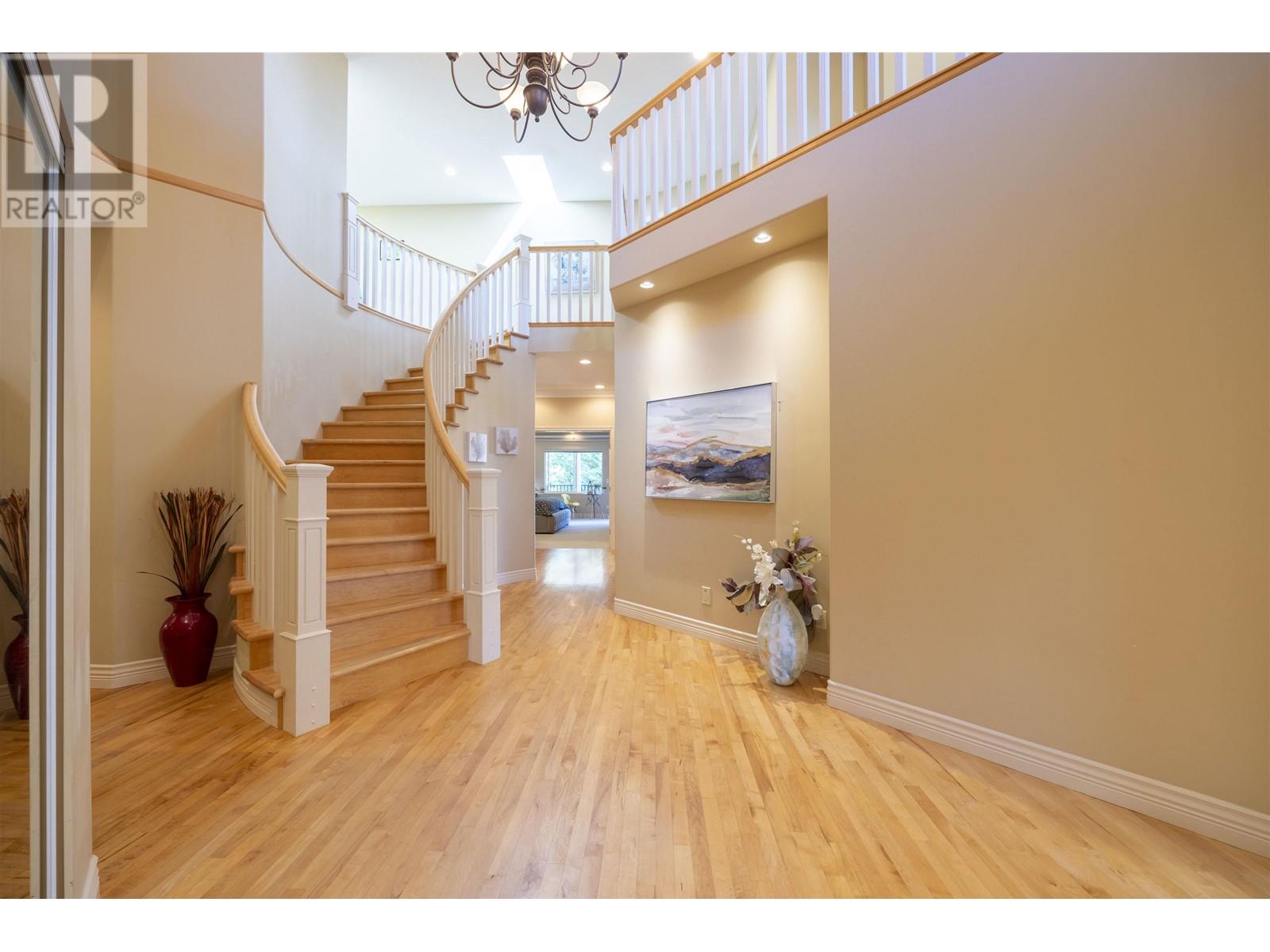 1625 Parkway Boulevard, Coquitlam, British Columbia  V3E 3M7 - Photo 7 - R2975209
