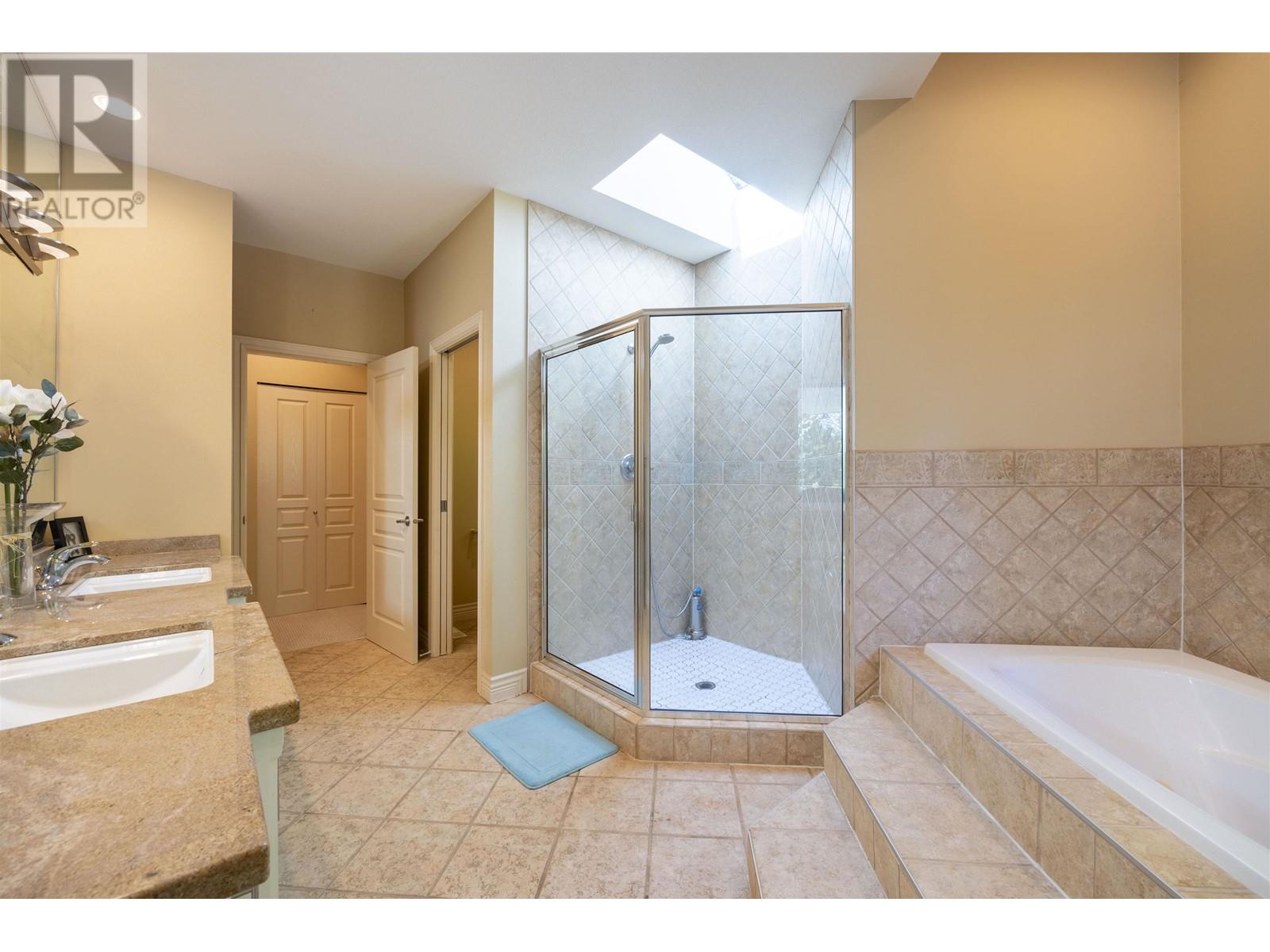 1625 Parkway Boulevard, Coquitlam, British Columbia  V3E 3M7 - Photo 23 - R2975209