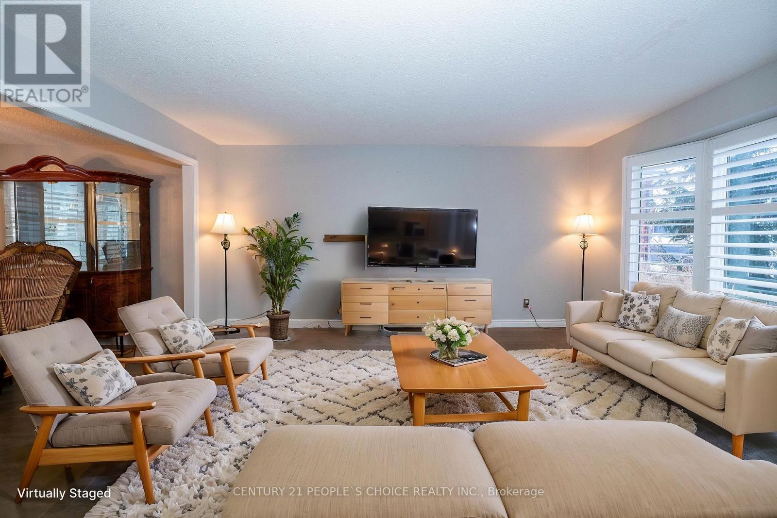Property at 15 BIRCHLAWN AVENUE image 4