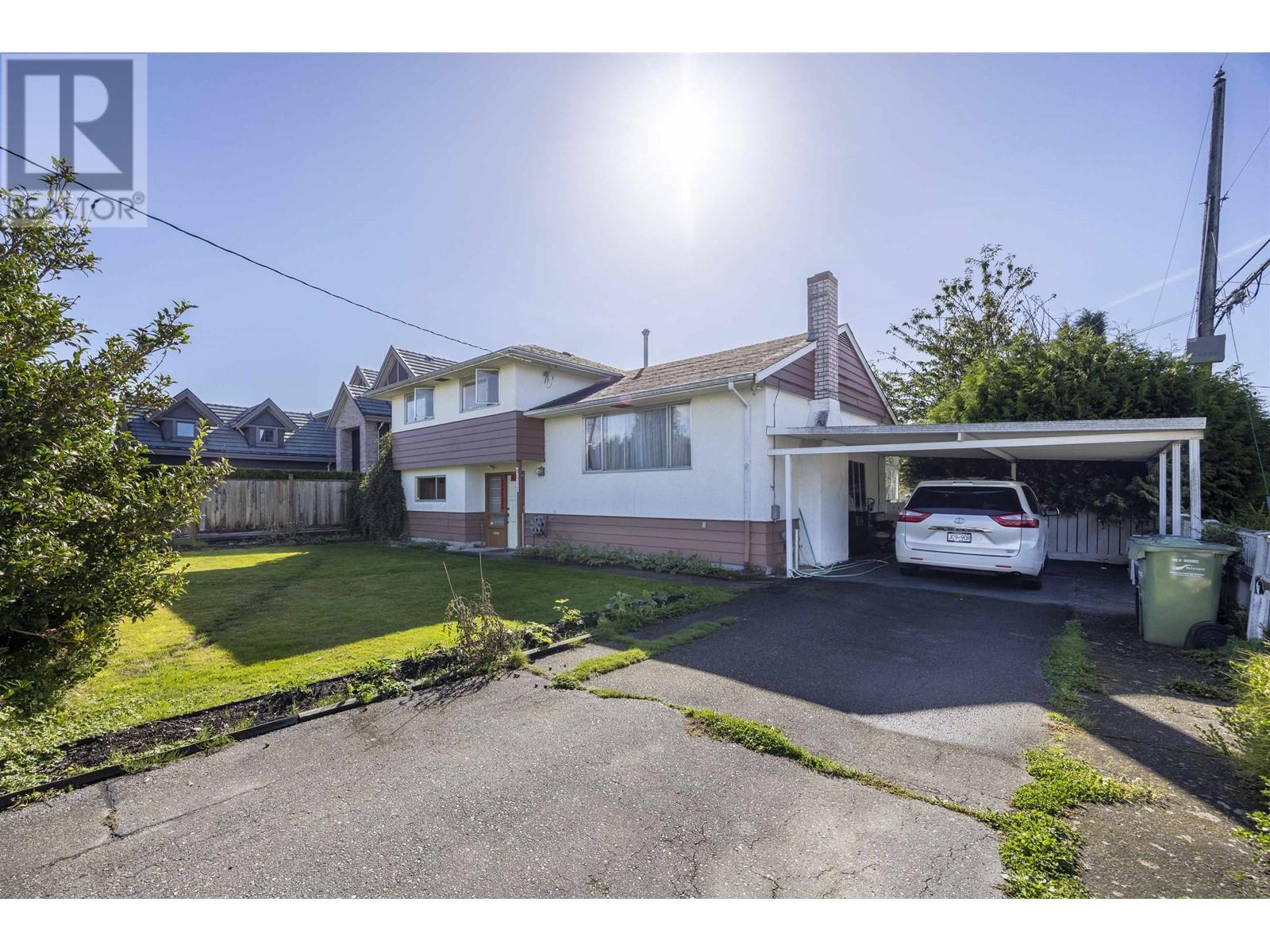 Listing Picture 24 of 26 : 9511 PINEWELL CRESCENT, Richmond / 烈治文 - 魯藝地產 Yvonne Lu Group - MLS Medallion Club Member