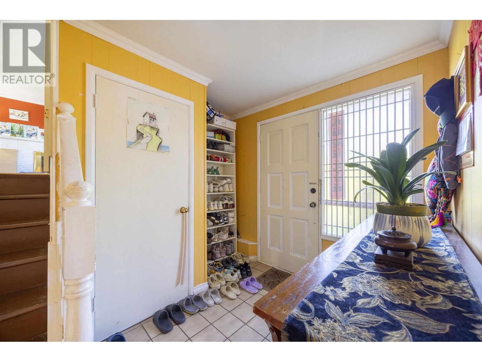 Listing Picture 6 of 26 : 9511 PINEWELL CRESCENT, Richmond / 烈治文 - 魯藝地產 Yvonne Lu Group - MLS Medallion Club Member