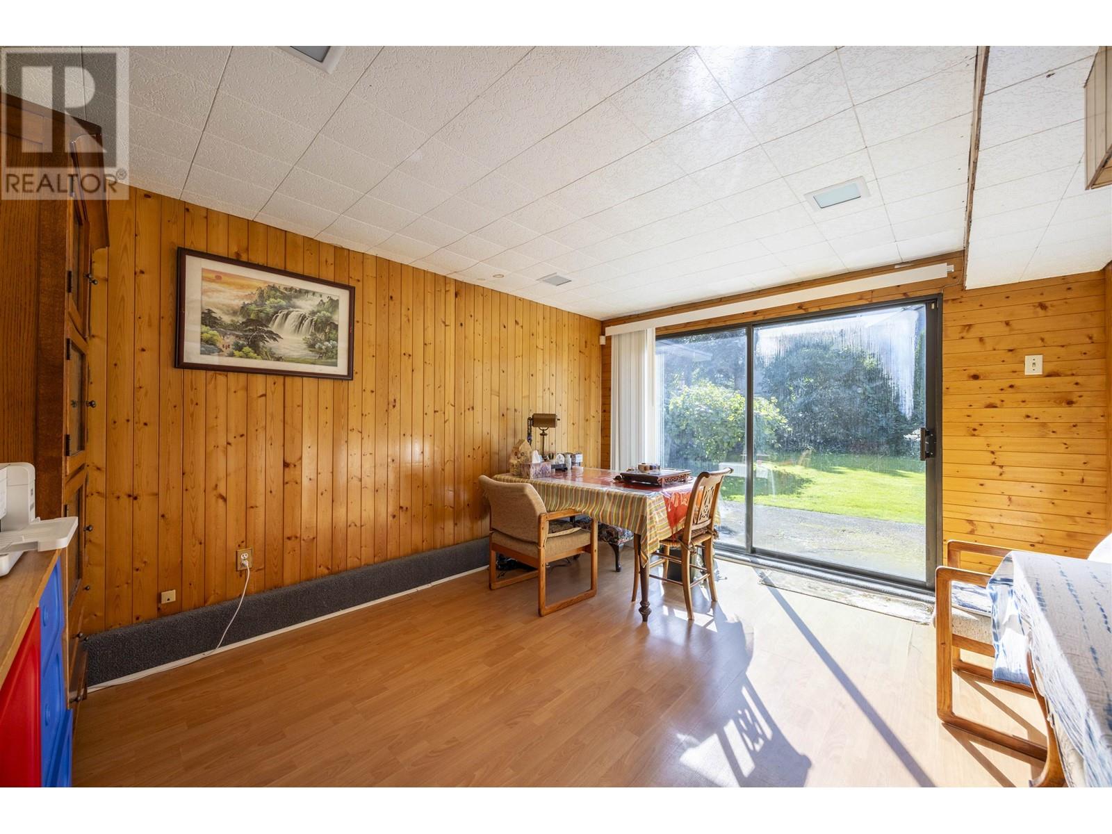 Listing Picture 2 of 26 : 9511 PINEWELL CRESCENT, Richmond / 烈治文 - 魯藝地產 Yvonne Lu Group - MLS Medallion Club Member