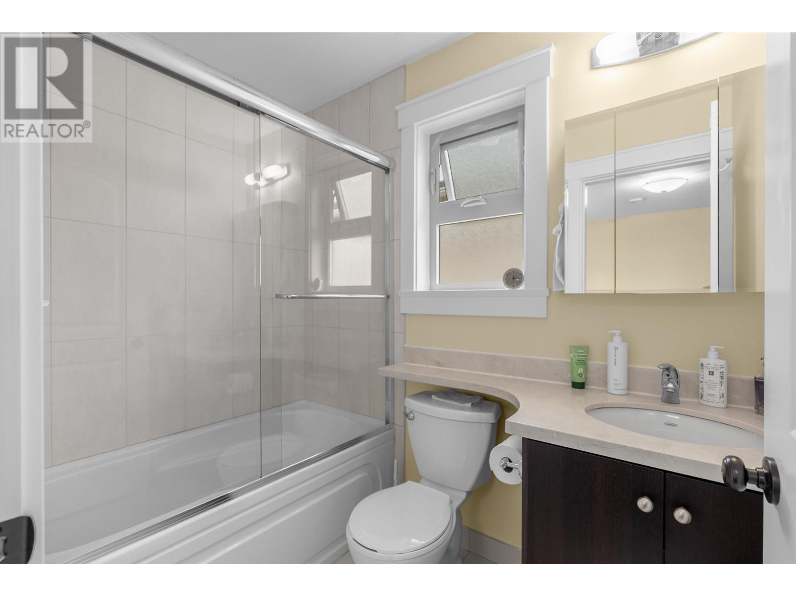 6971 Dunblane Avenue, Burnaby, British Columbia  V5J 4G1 - Photo 16 - R2973250
