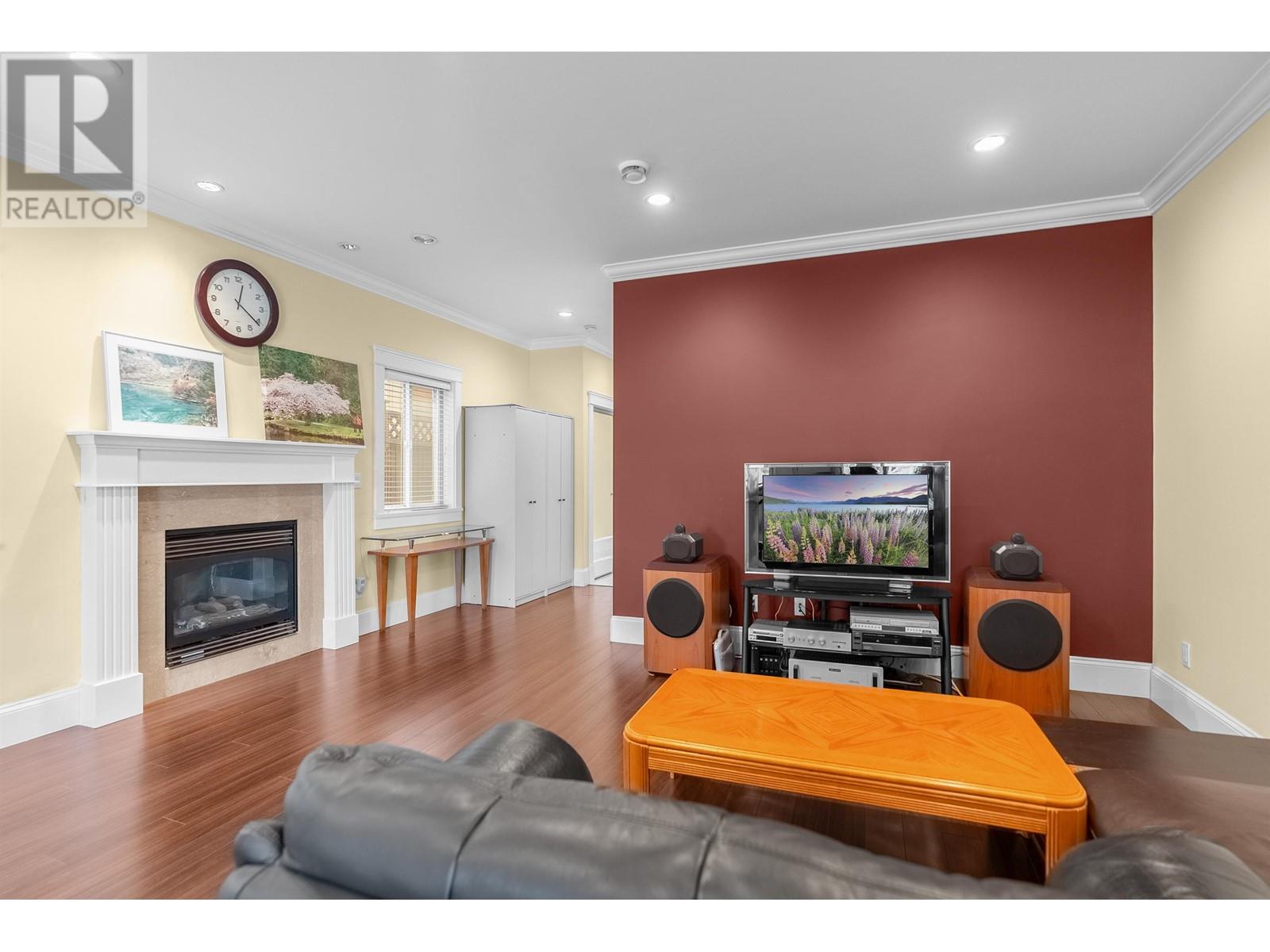 6971 Dunblane Avenue, Burnaby, British Columbia  V5J 4G1 - Photo 5 - R2973250