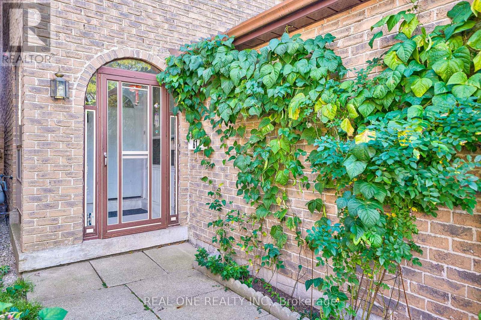 Property at 61 MABLEY CRESCENT image 2
