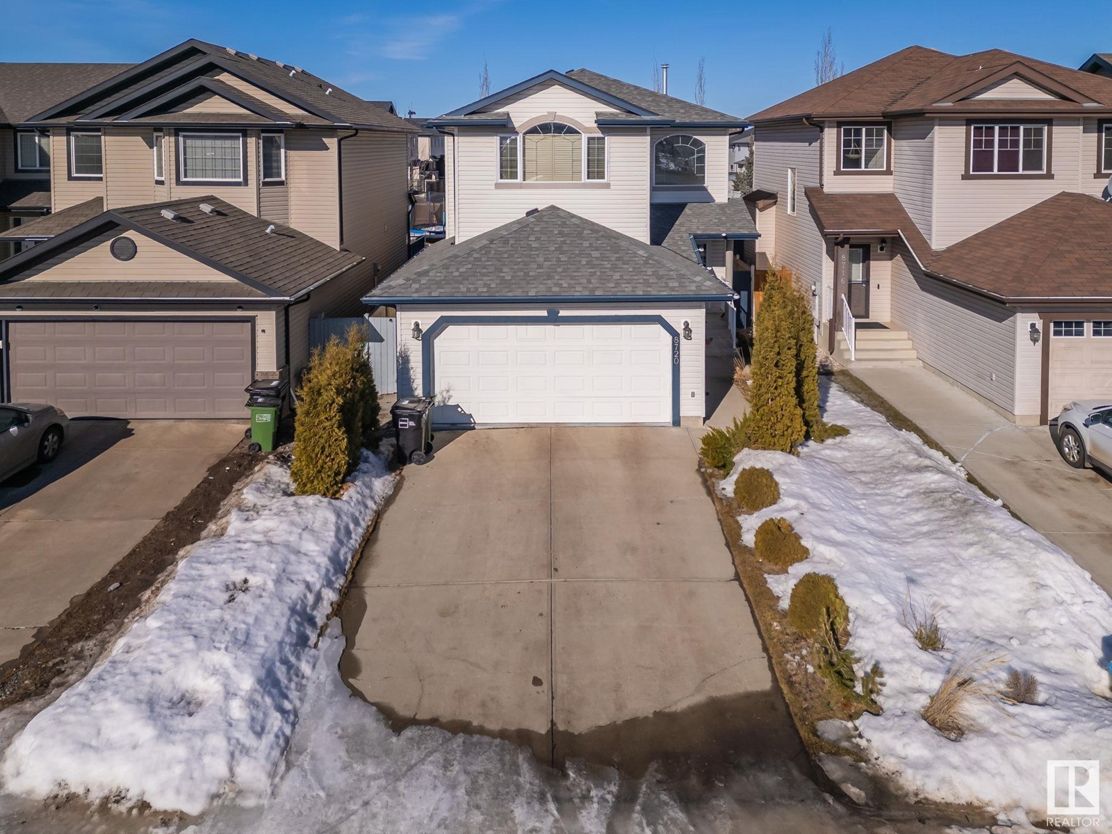 Property at 8720 178 AV NW NW image 2