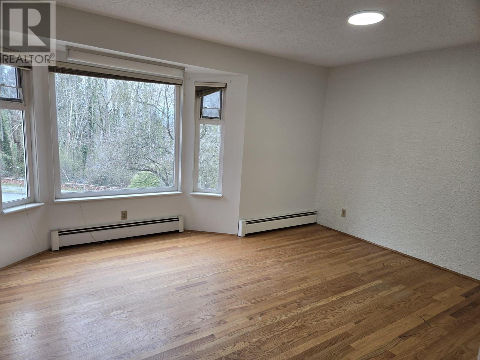 4976 Bond Street, Burnaby, British Columbia  V5H 2Y4 - Photo 12 - R2948545