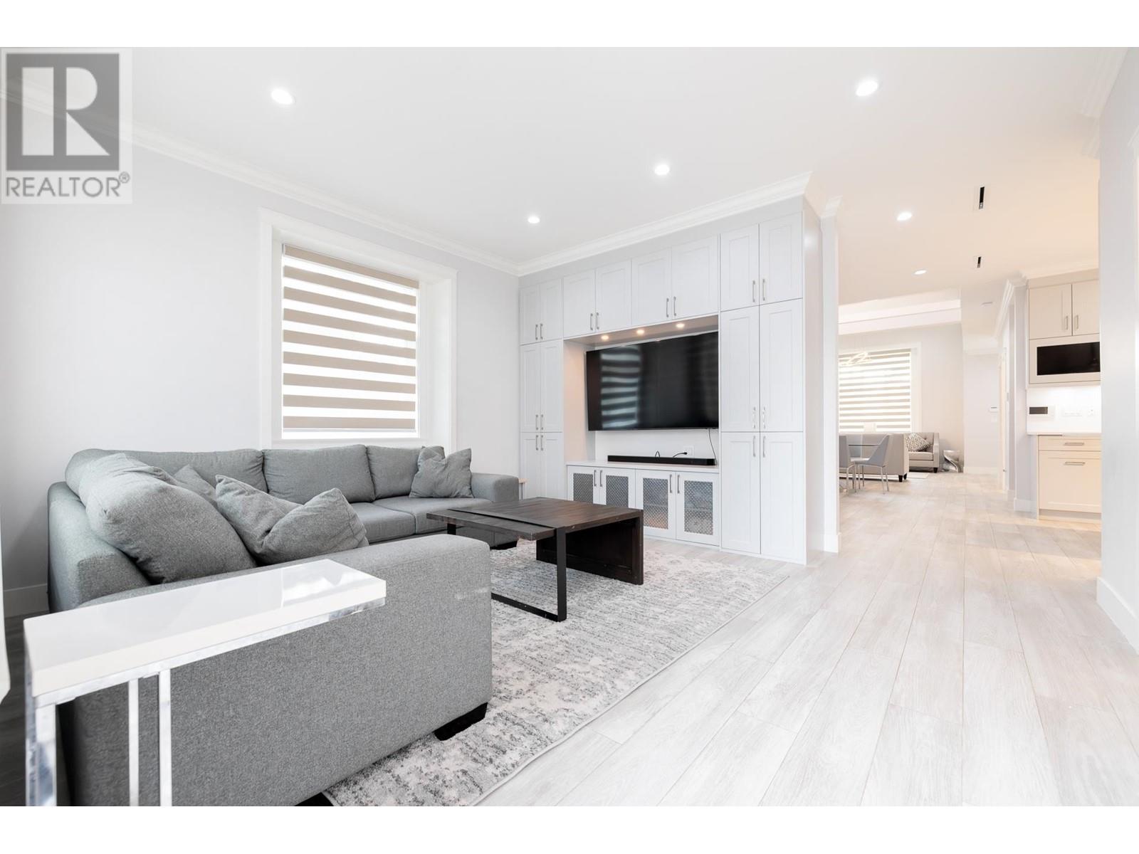 Listing Picture 15 of 40 : 6893 BURNS STREET, Burnaby / 本拿比 - 魯藝地產 Yvonne Lu Group - MLS Medallion Club Member