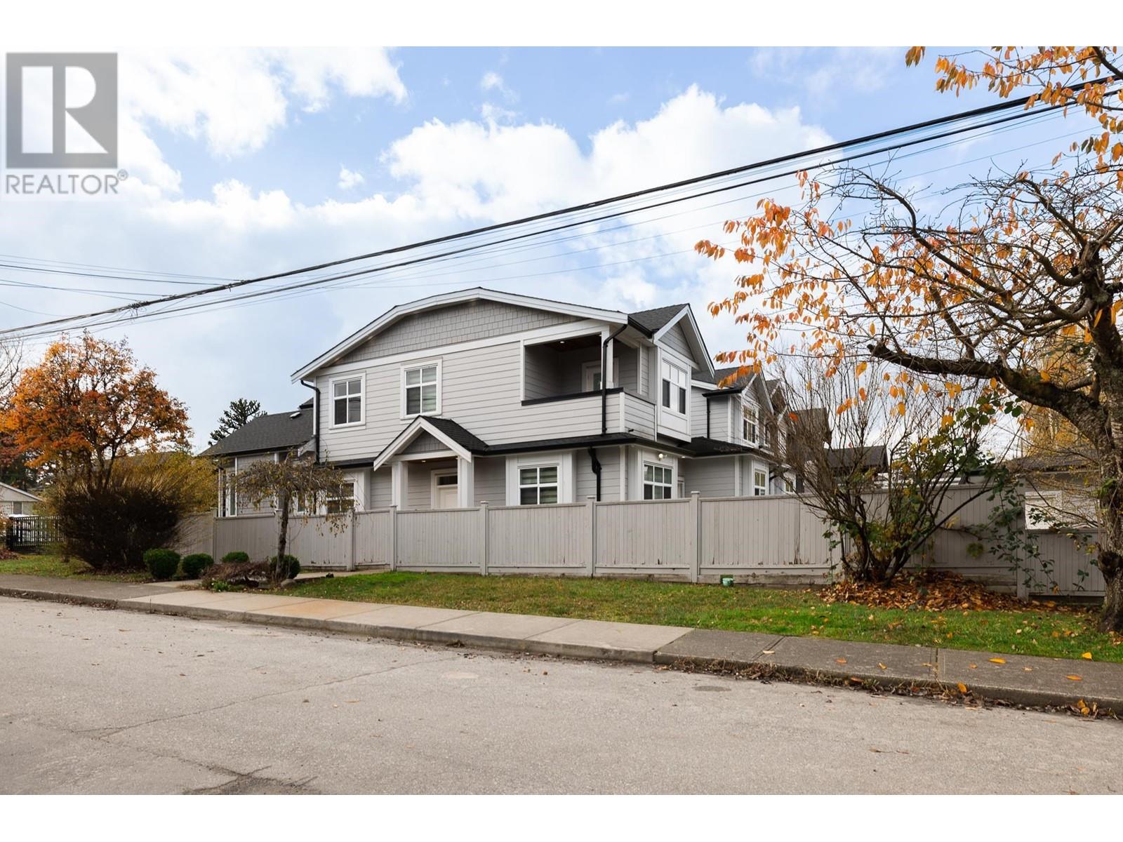 Listing Picture 36 of 40 : 6893 BURNS STREET, Burnaby / 本拿比 - 魯藝地產 Yvonne Lu Group - MLS Medallion Club Member