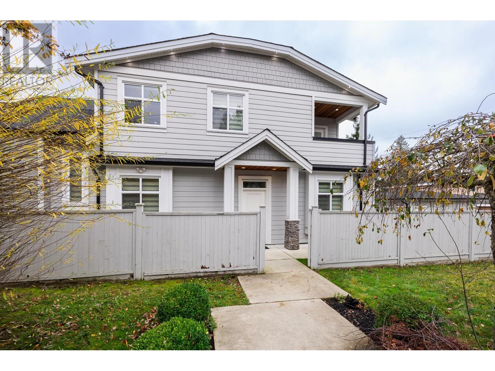 Listing Picture 38 of 40 : 6893 BURNS STREET, Burnaby / 本拿比 - 魯藝地產 Yvonne Lu Group - MLS Medallion Club Member