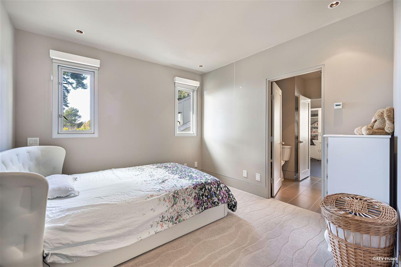 14523 Magdalen Avenue, White Rock, British Columbia  V4B 2X5 - Photo 21 - R2945002