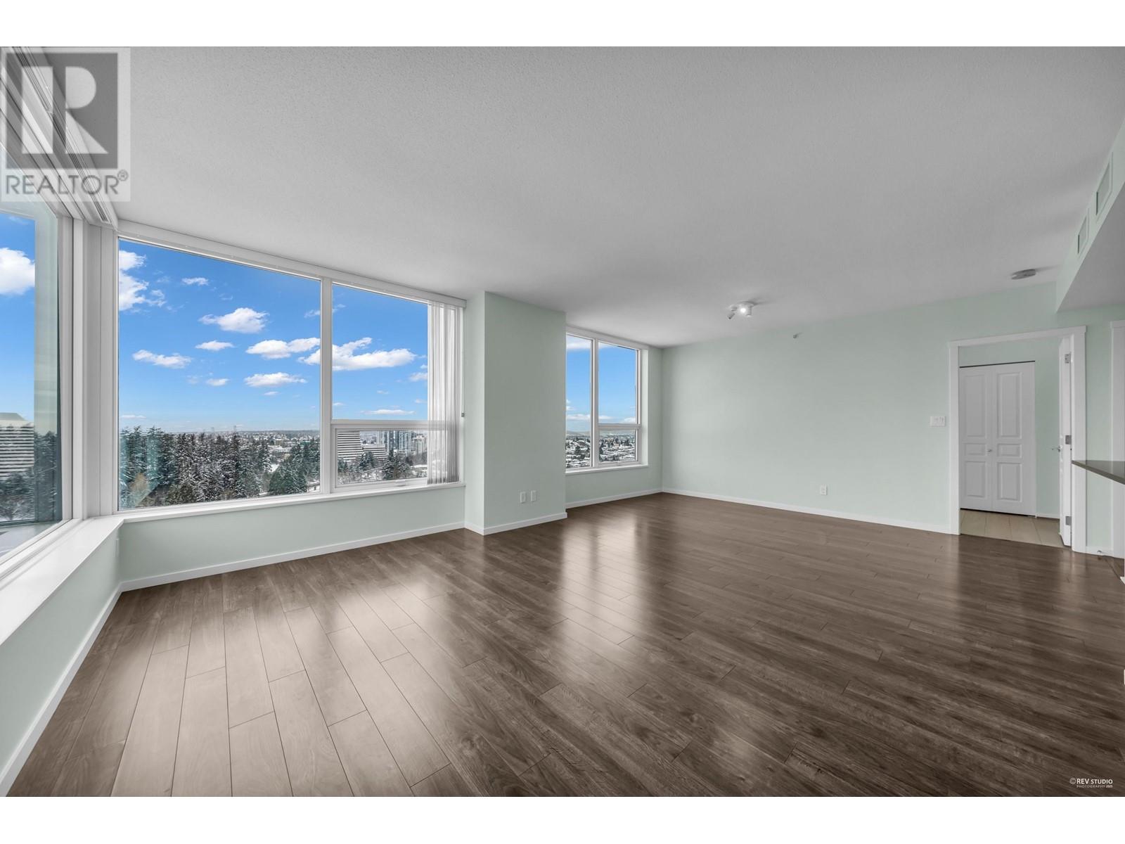 Listing Picture 16 of 39 : 2106 5883 BARKER AVENUE, Burnaby / 本拿比 - 魯藝地產 Yvonne Lu Group - MLS Medallion Club Member