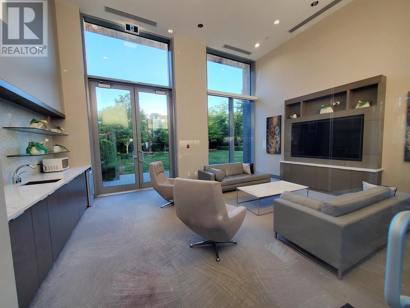 Listing Picture 36 of 39 : 2106 5883 BARKER AVENUE, Burnaby / 本拿比 - 魯藝地產 Yvonne Lu Group - MLS Medallion Club Member