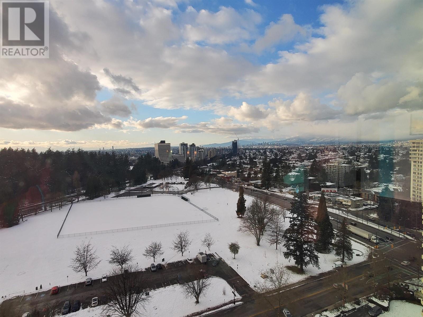 Listing Picture 37 of 39 : 2106 5883 BARKER AVENUE, Burnaby / 本拿比 - 魯藝地產 Yvonne Lu Group - MLS Medallion Club Member