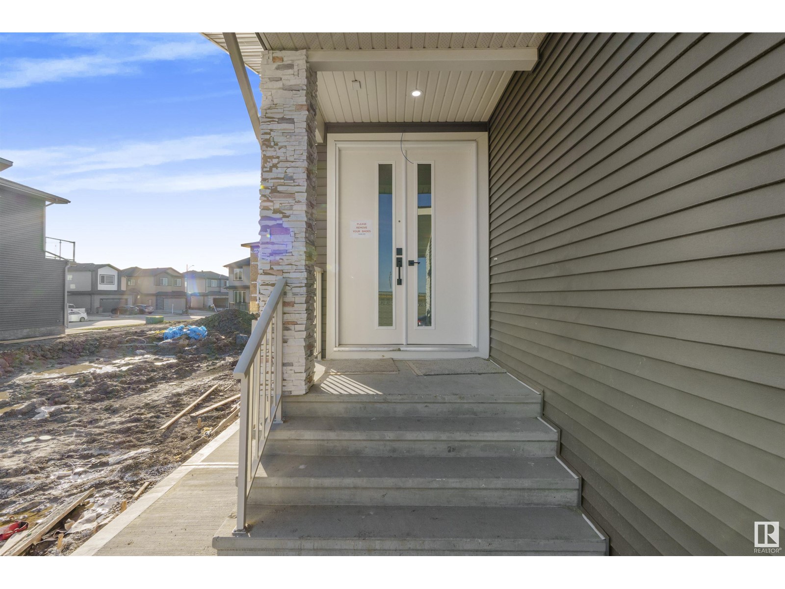 Property at #6268 19 ST NE image 2