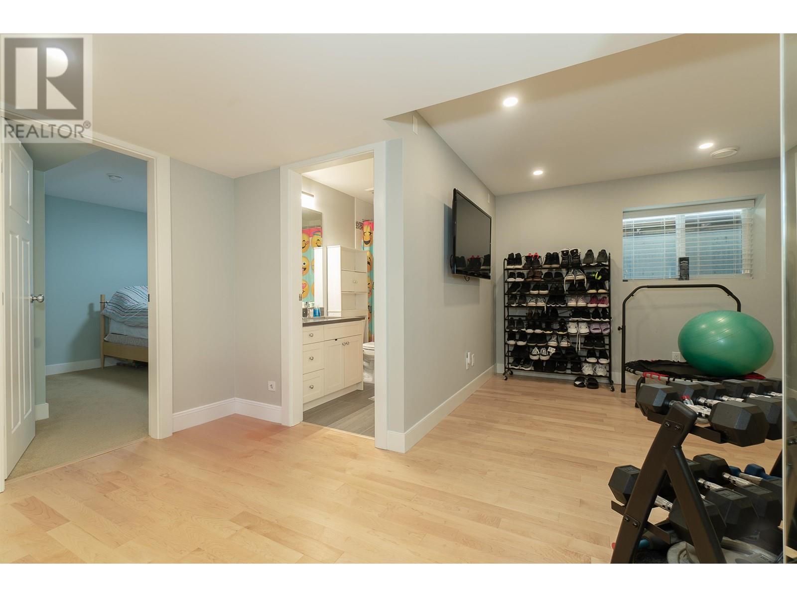 3363 Highland Drive, Coquitlam, British Columbia  V3E 0A9 - Photo 24 - R2974385