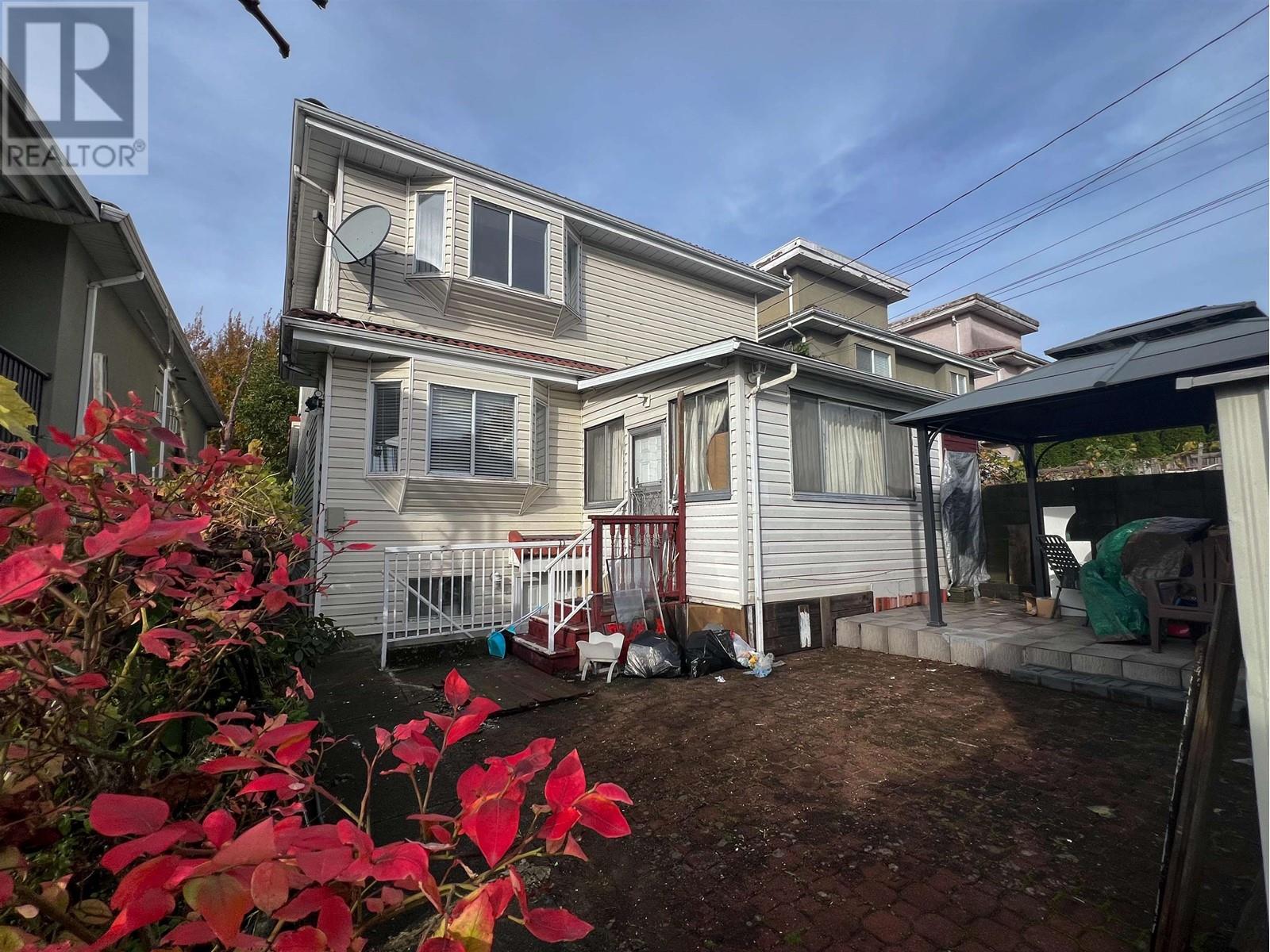 8006 Chester Street, Vancouver, British Columbia  V5X 3Y6 - Photo 2 - R2974647