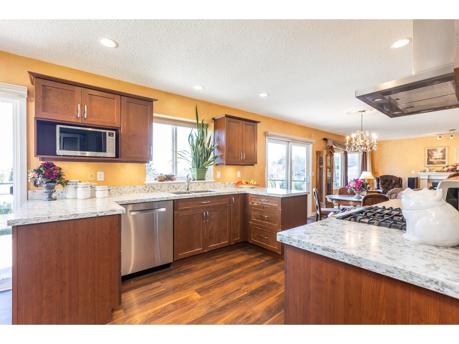 14705 Wellington Drive, Surrey, British Columbia  V3R 0A4 - Photo 9 - R2974393