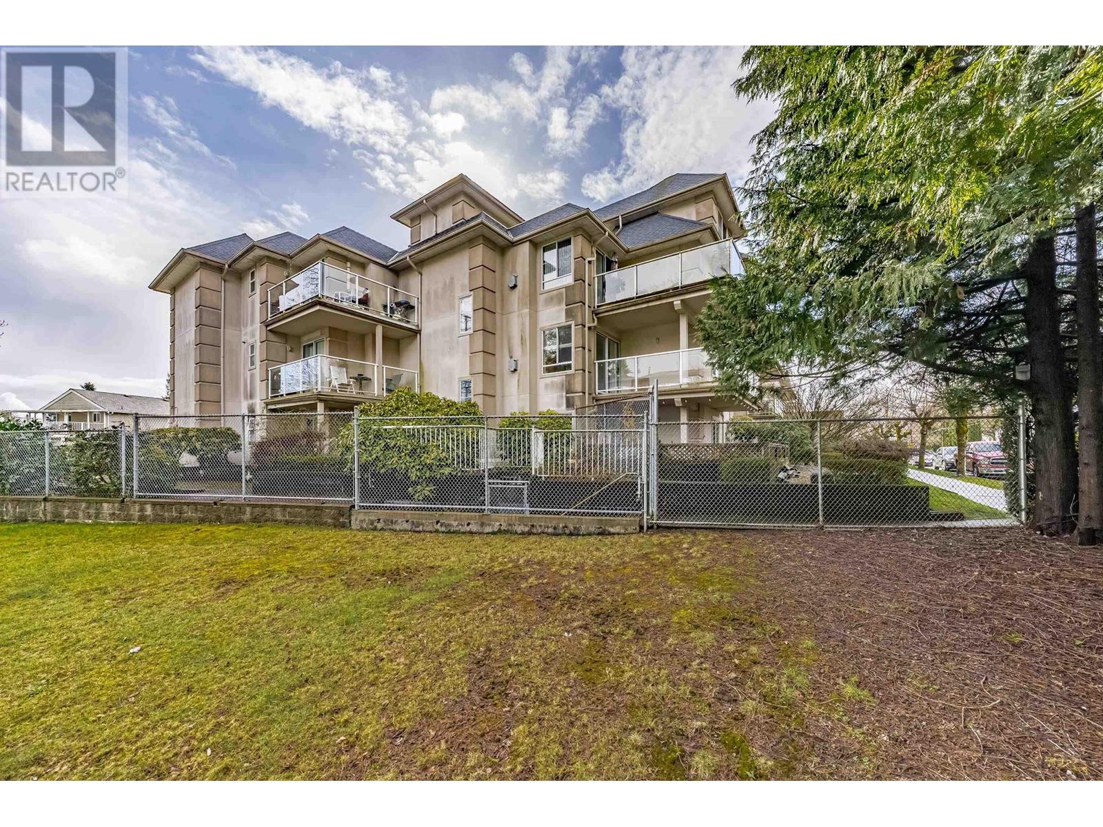 304 3128 Flint Street, Port Coquitlam, British Columbia  V3B 4J1 - Photo 2 - R2974423
