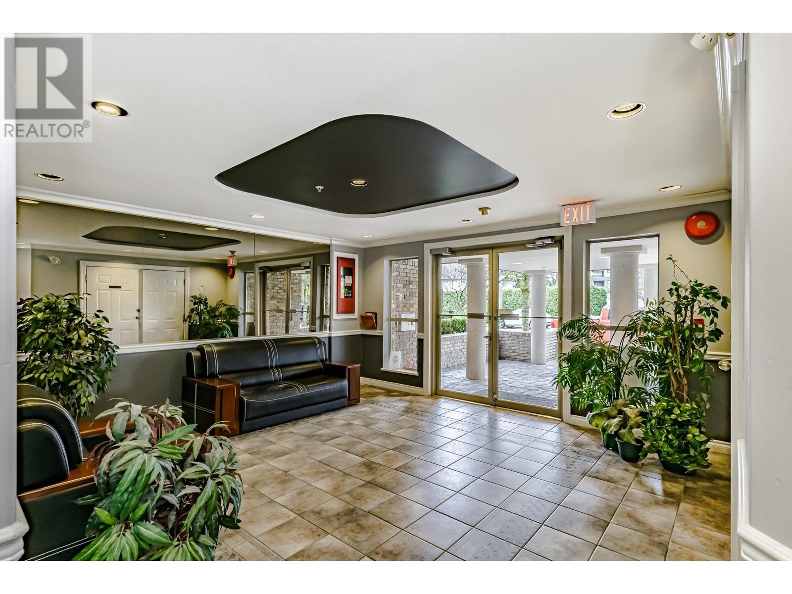 304 3128 Flint Street, Port Coquitlam, British Columbia  V3B 4J1 - Photo 6 - R2974423