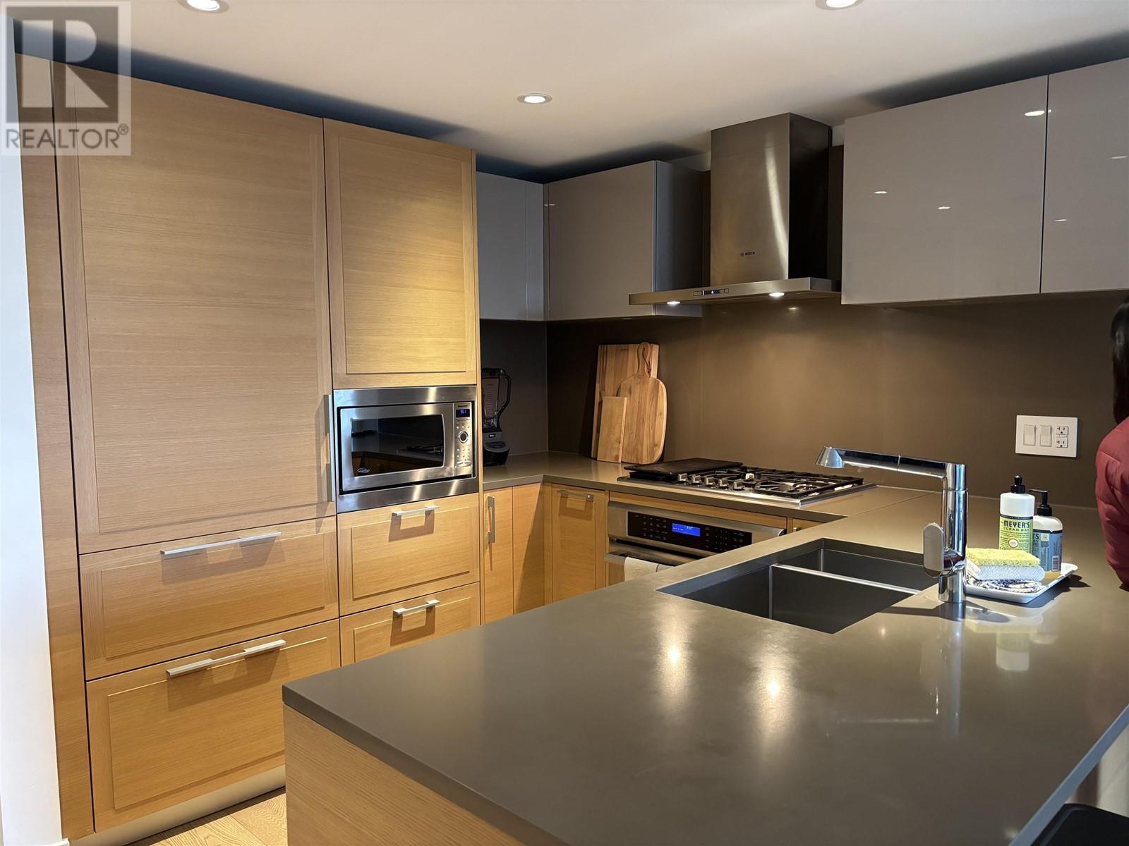 517 7128 Adera Street, Vancouver, British Columbia  V6P 0H6 - Photo 1 - R2975248