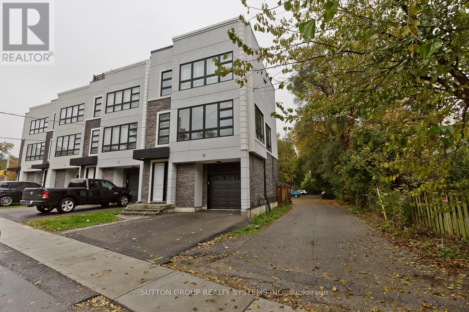 Property at 15 OLD OAK DRIVE image 1