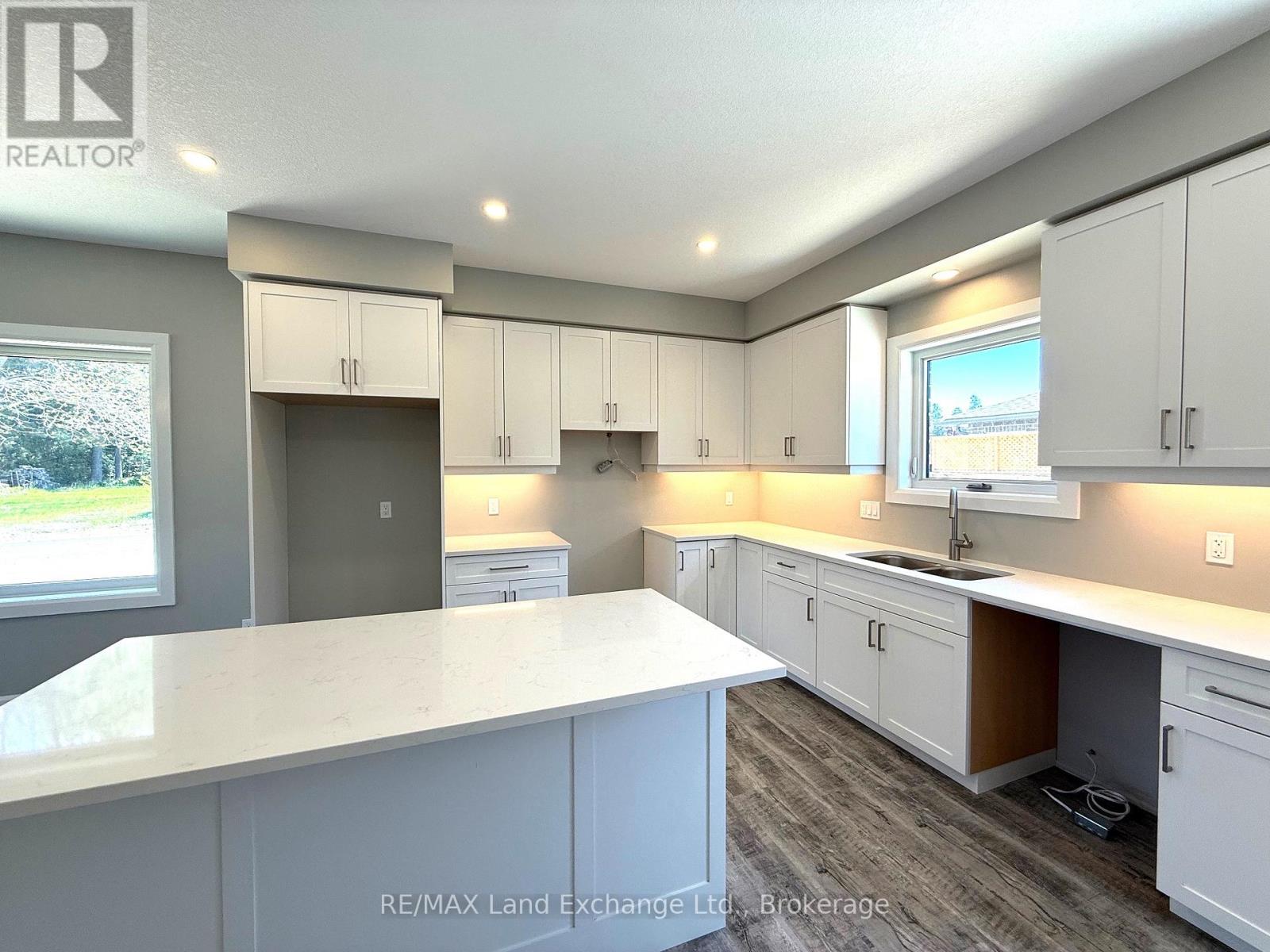 Unit 1 - 8 Golf Links Road, Kincardine, Ontario  N2Z 0G1 - Photo 15 - X10845600