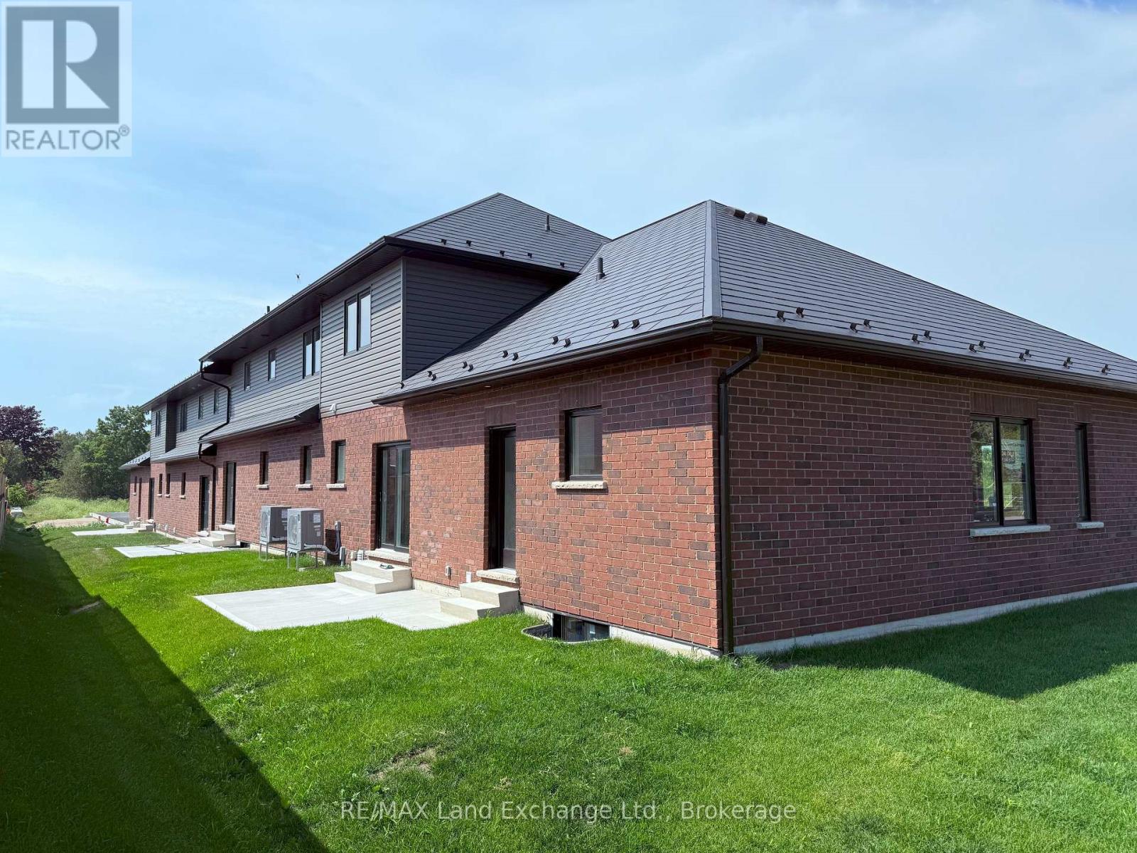 Unit 1 - 8 Golf Links Road, Kincardine, Ontario  N2Z 0G1 - Photo 3 - X10845600