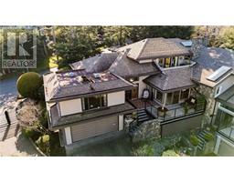 104 2829 Arbutus Rd, saanich, British Columbia