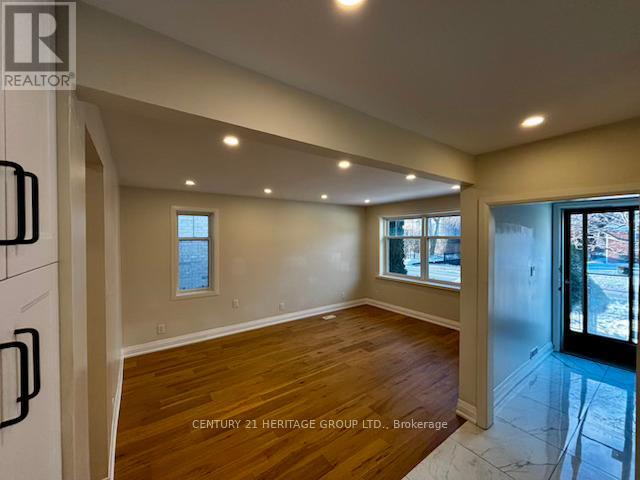 39 Reiner Road, Toronto, Ontario  M3H 2L3 - Photo 2 - C12003766