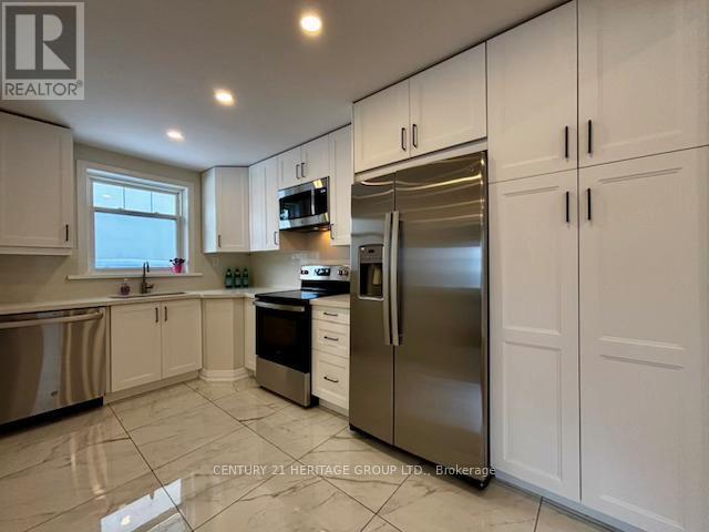 39 Reiner Road, Toronto, Ontario  M3H 2L3 - Photo 4 - C12003766
