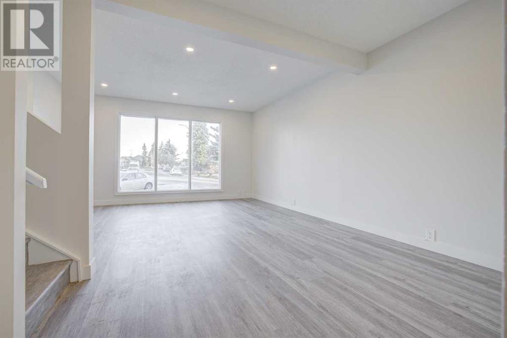 24 Erin Mount Crescent Se, Calgary, Alberta  T2B 2S3 - Photo 4 - A2187848