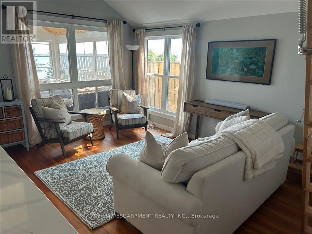 Property at 2130 LAKESHORE ROAD image 4