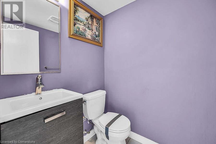 457 Queen Mary Drive, Brampton, Ontario  L7A 4L2 - Photo 7 - 40704648