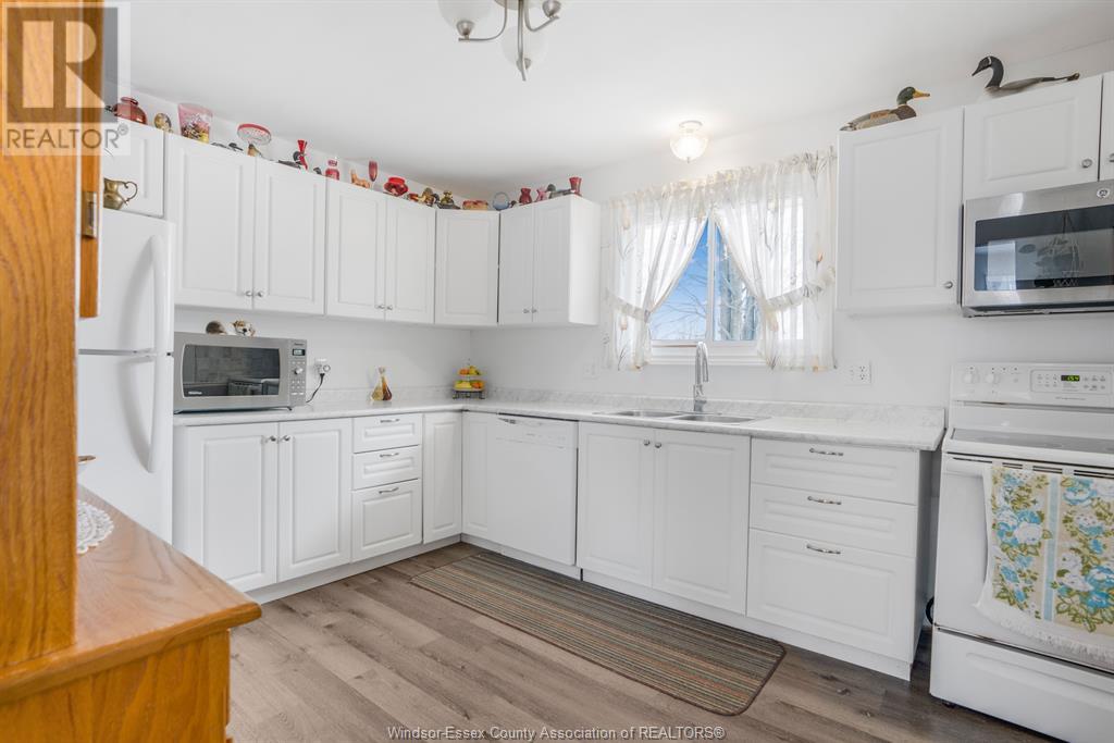 Property at 44 Irwin STREET image 5