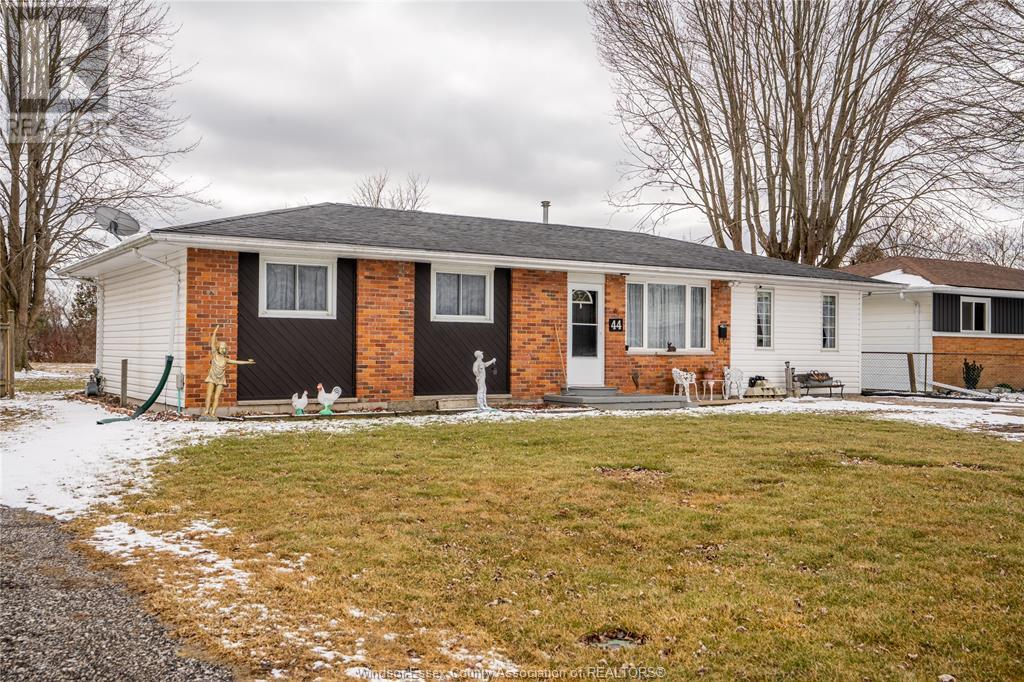Property at 44 Irwin STREET image 2