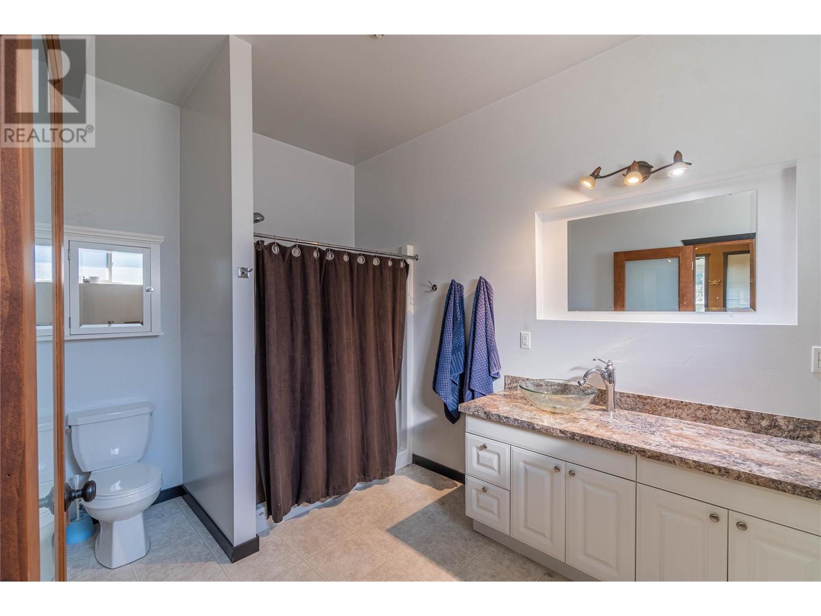 2215 Barbara Avenue, Kamloops, British Columbia  V2H 1T7 - Photo 11 - 10338157