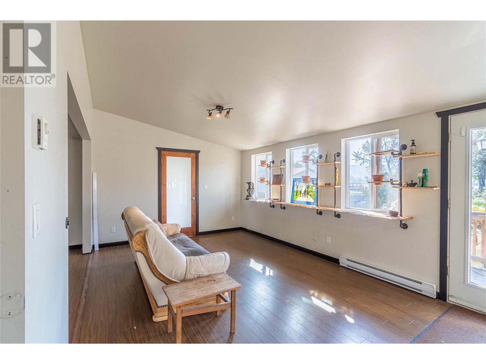 2215 Barbara Avenue, Kamloops, British Columbia  V2H 1T7 - Photo 19 - 10338157